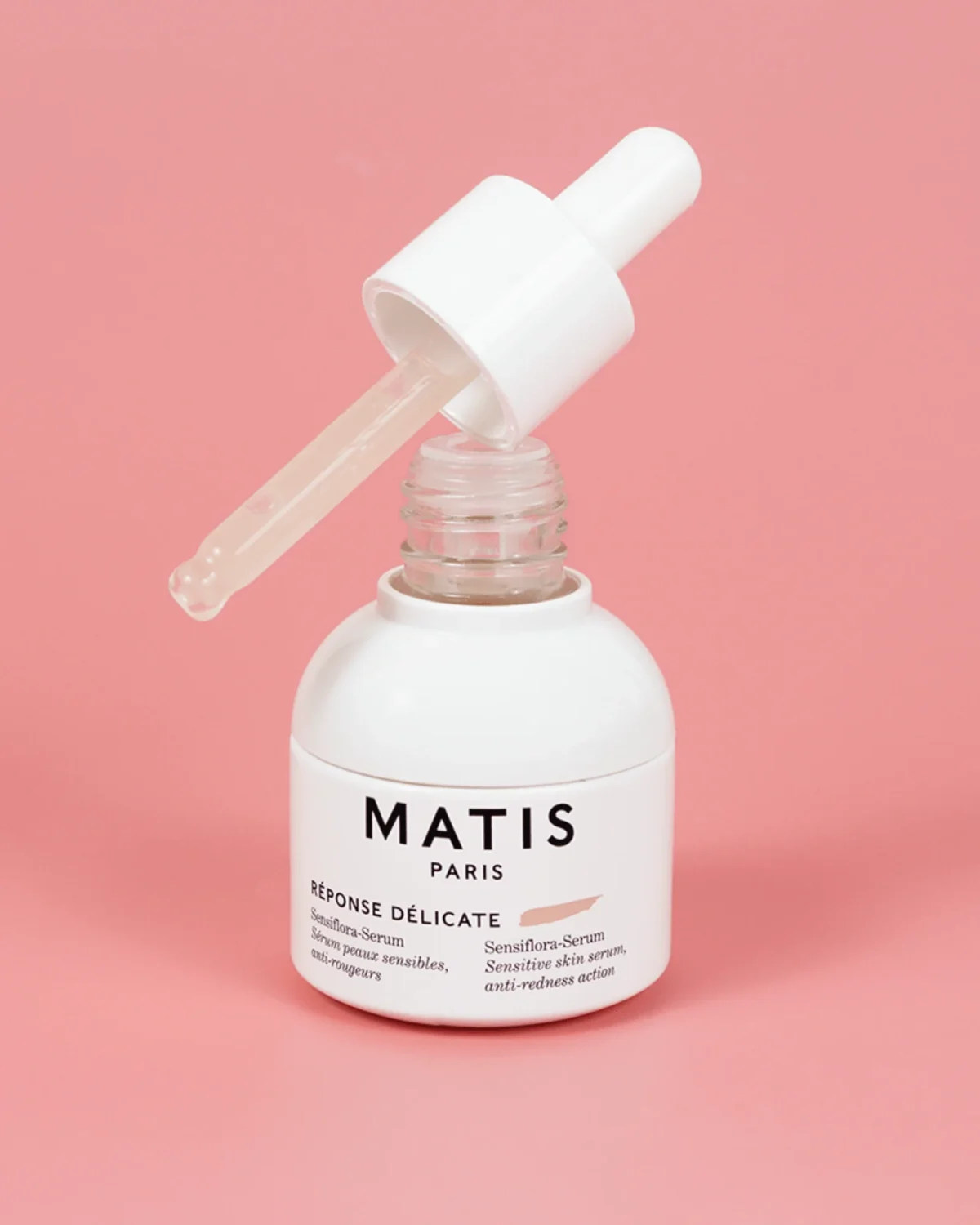 Silky texture of Matis Paris SENSIFLORA-SERUM barrier repair serum.